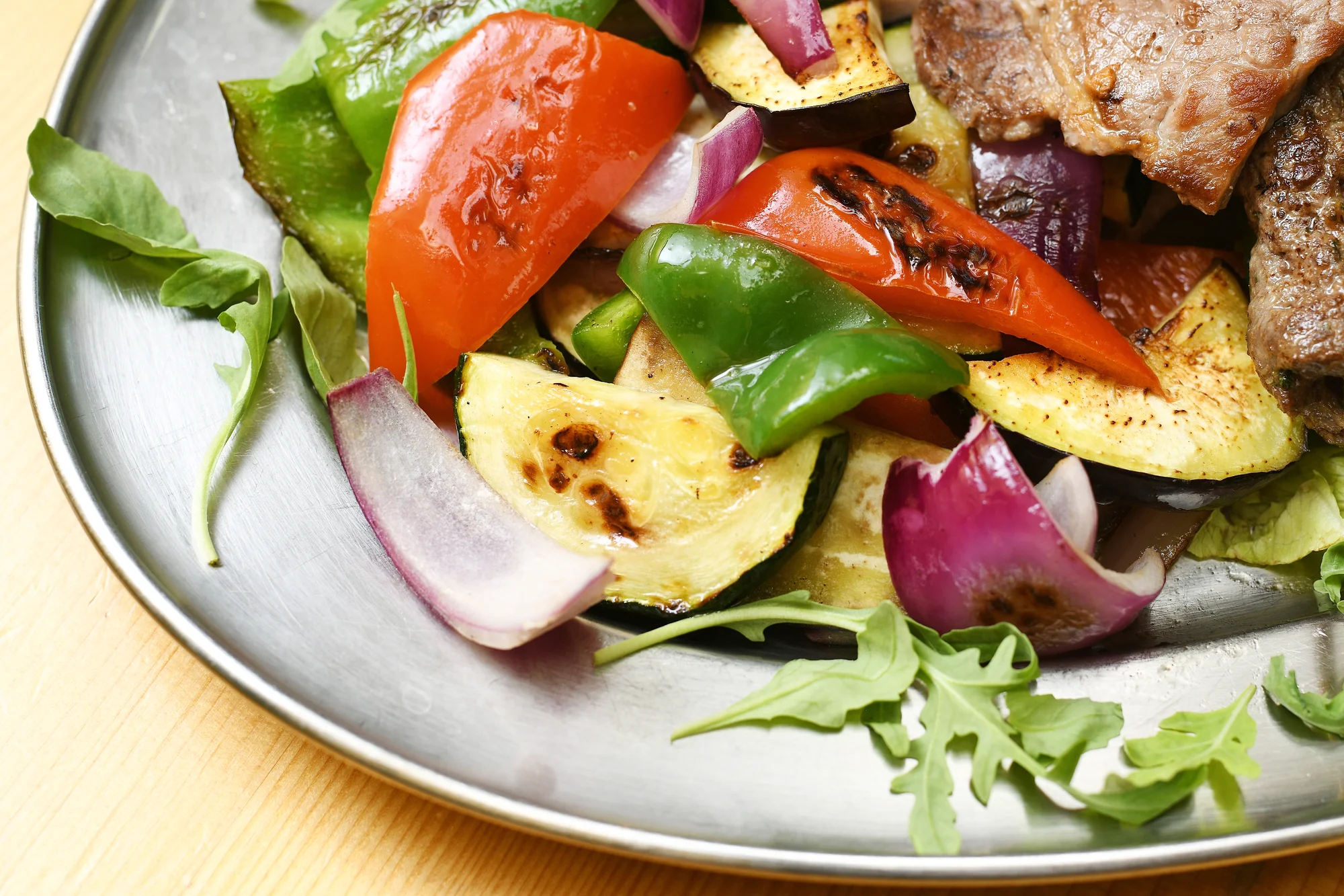 Mix grill: 500 nebo 1000 g hovězího, vepřového, kuřecího a jehněčího