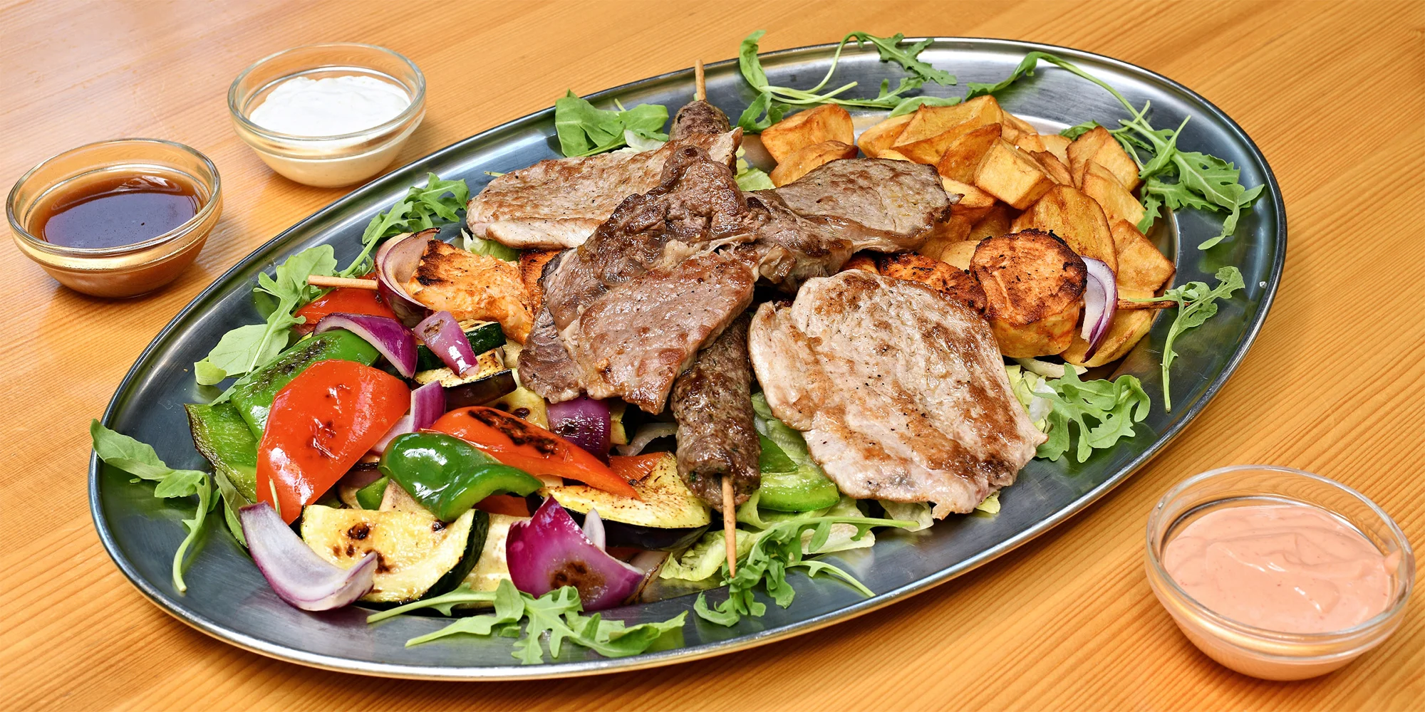 Mix grill se 4 druhy masa: 500 nebo 1000 g