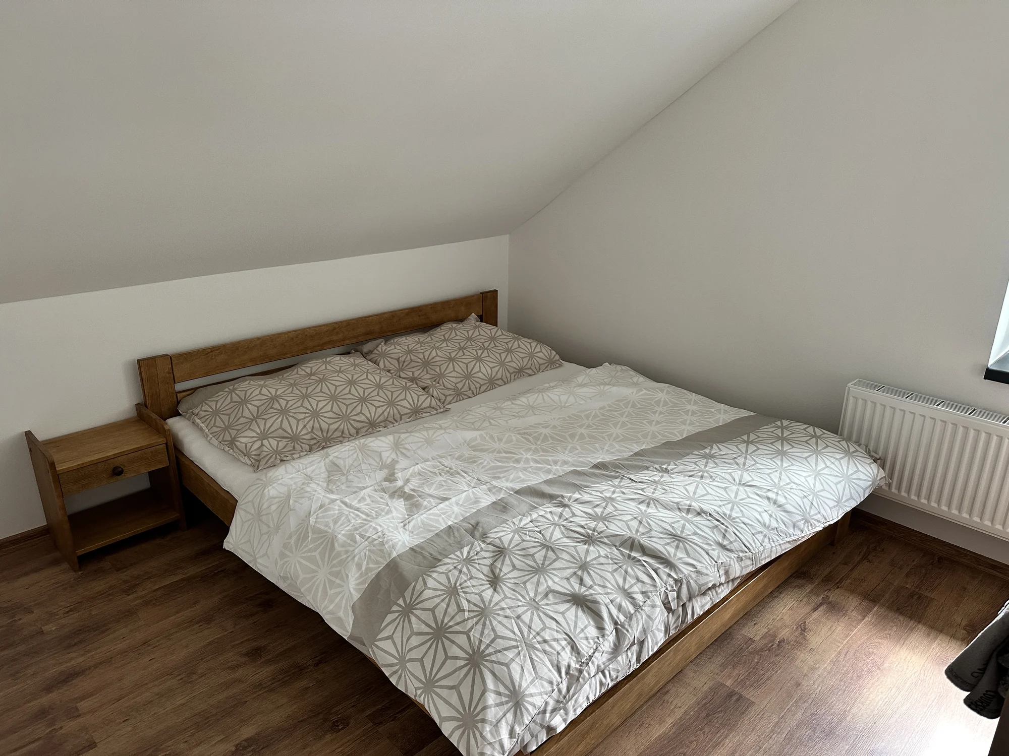 Apartmány u Trutnova pro dva i rodinu: kuchyňka, moderní prostory a možnost wellness