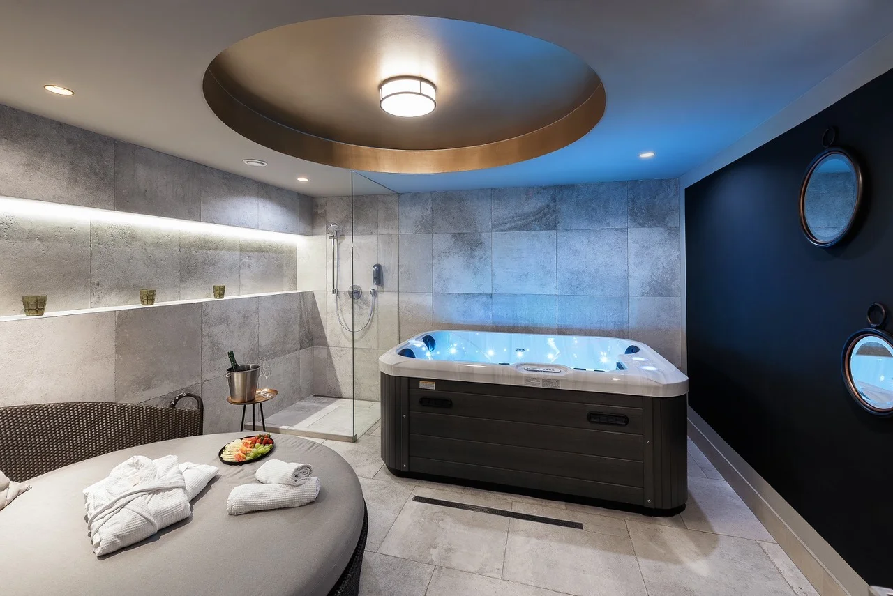 5* luxus pro 2 osoby: privátní spa se saunou a vířivkou i skvělé jídlo
