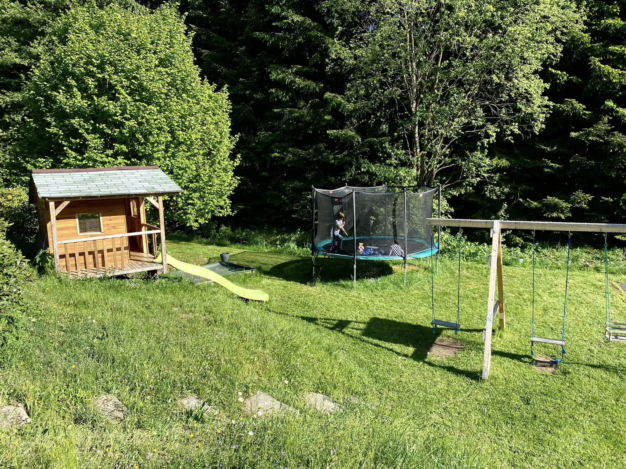 Apartmány v Jizerkách až pro 6 osob: dárek, lahev sektu na pokoji, zahrada, gril, dětské hřiště