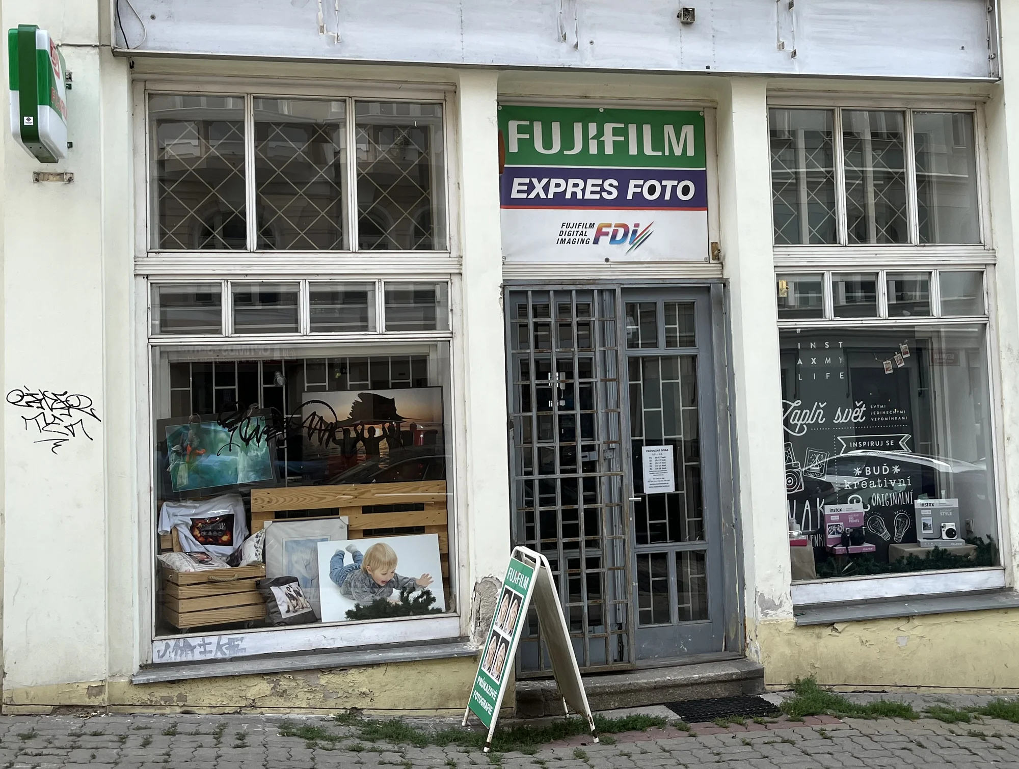 Vyvolání 30, 50 nebo 100 ks digitálních fotografií na kvalitní foto papír Fuji