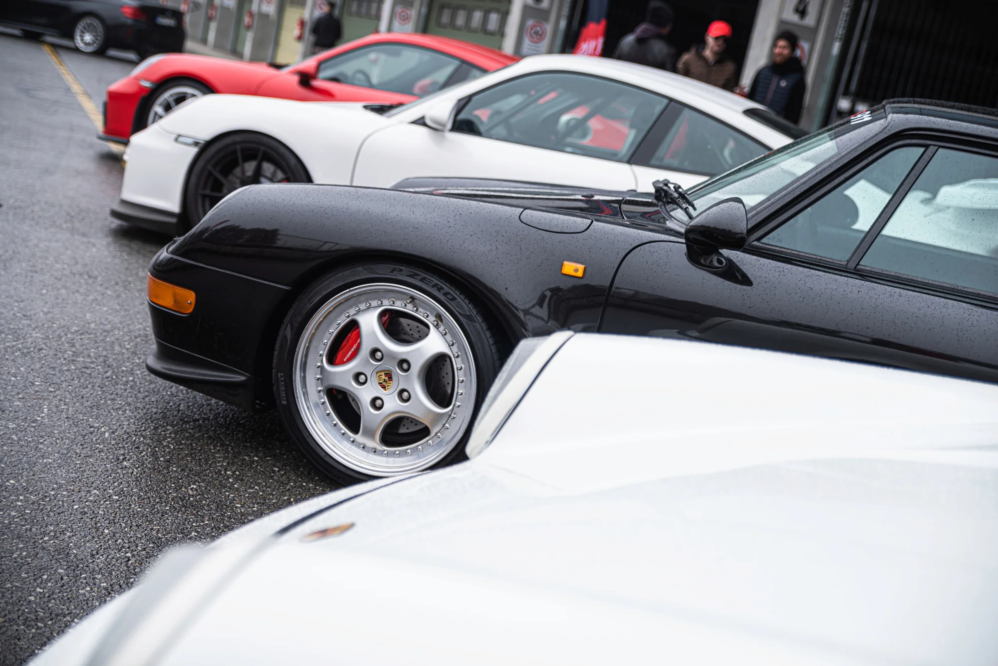 Jízda na závodním okruhu v Třinci, Brně či Mostě v legendárním Porsche dle výběru