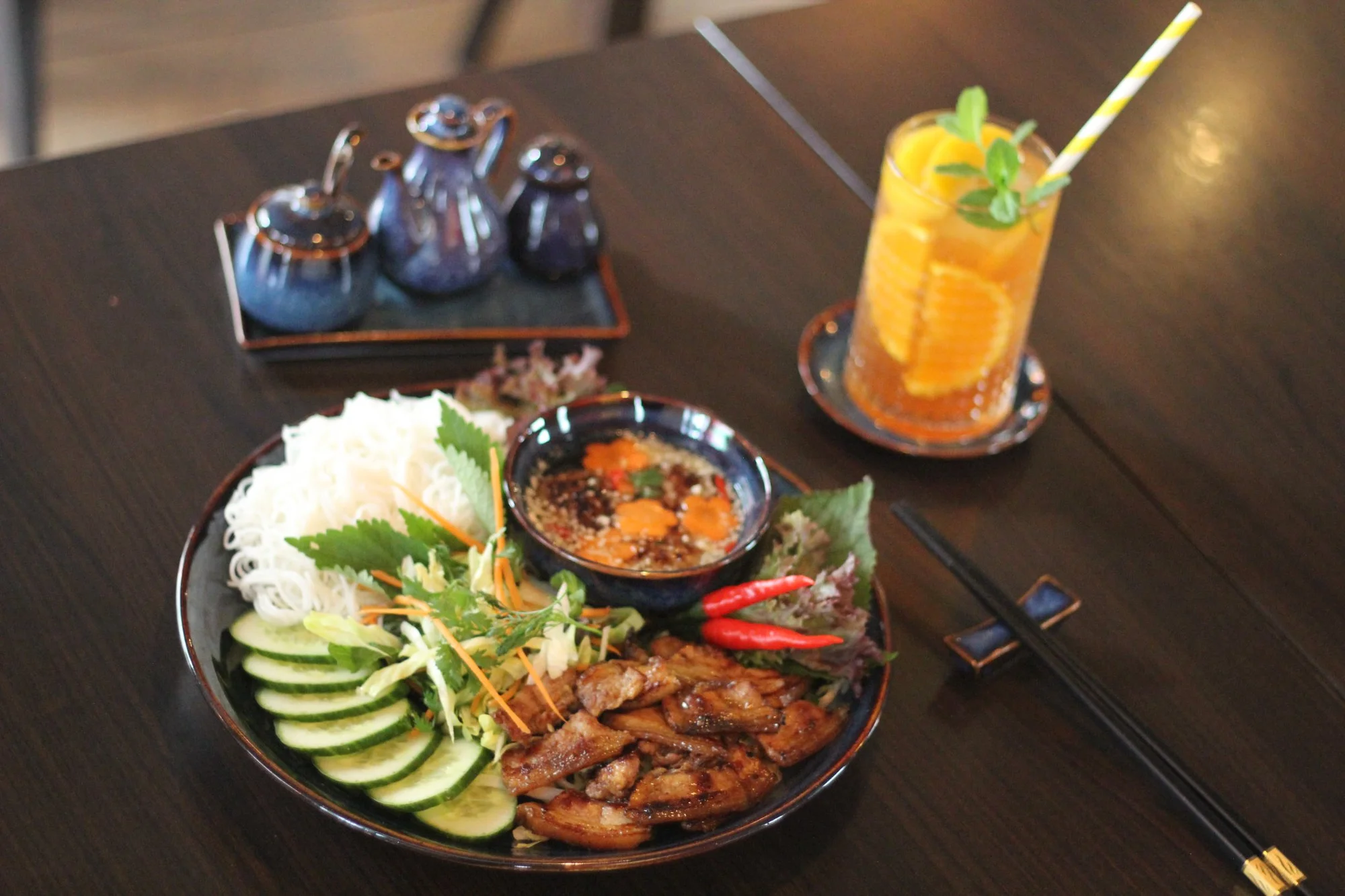 Otevřené vouchery na 300–1500 Kč na cokoli v asijské restauraci Miss Hanoi