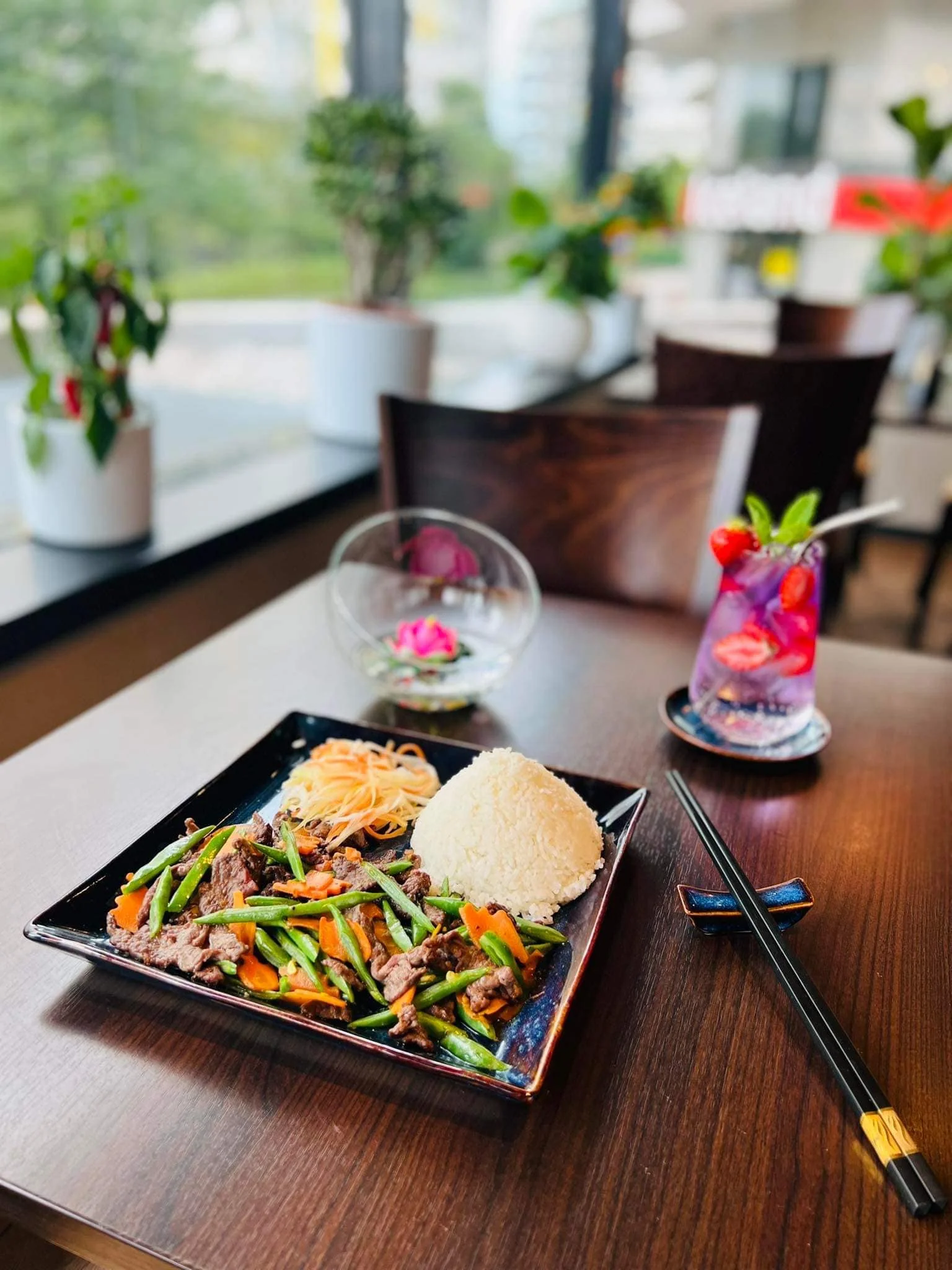 Otevřené vouchery na 300–1500 Kč na cokoli v asijské restauraci Miss Hanoi