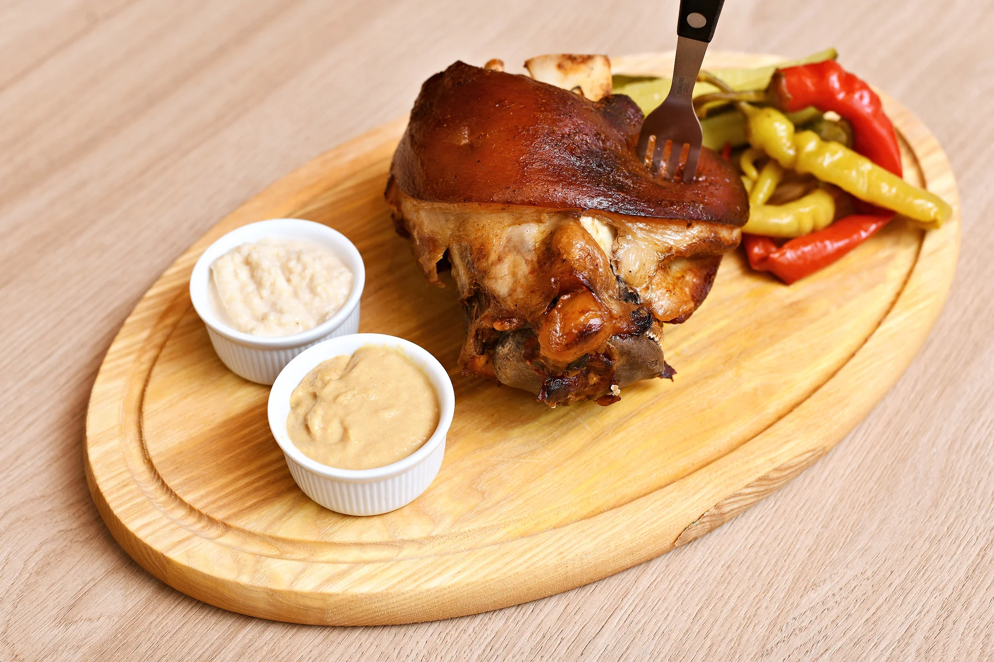 Otevřené vouchery na cokoli v česko-ukrajinské restauraci: varenyky, burger i žebra