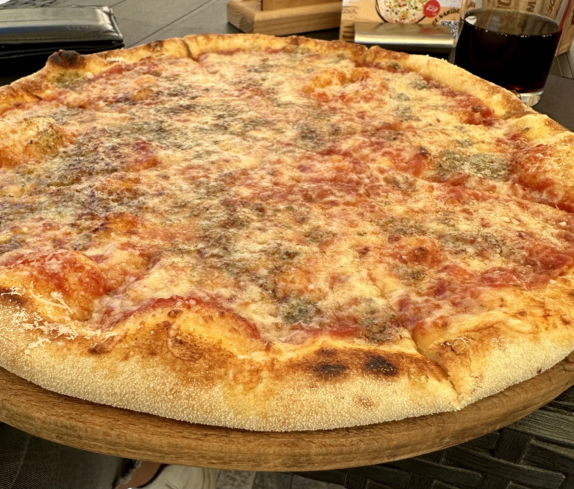 1–2 pizzy o průměru 33 cm či Calzone dle výběru a 10% sleva na nápoje