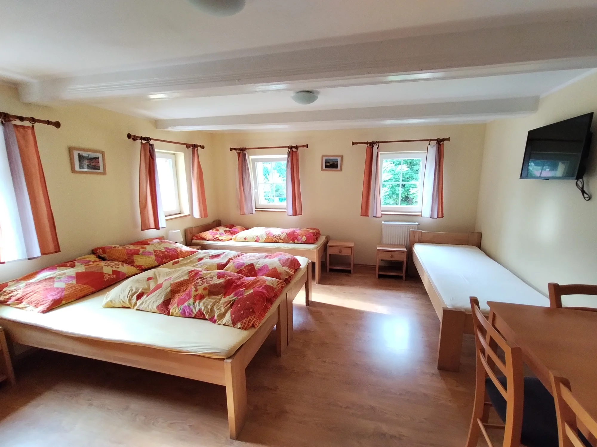 Dovolená v malebné přírodě Českého Švýcarska: penzion se snídaní nebo polopenzí