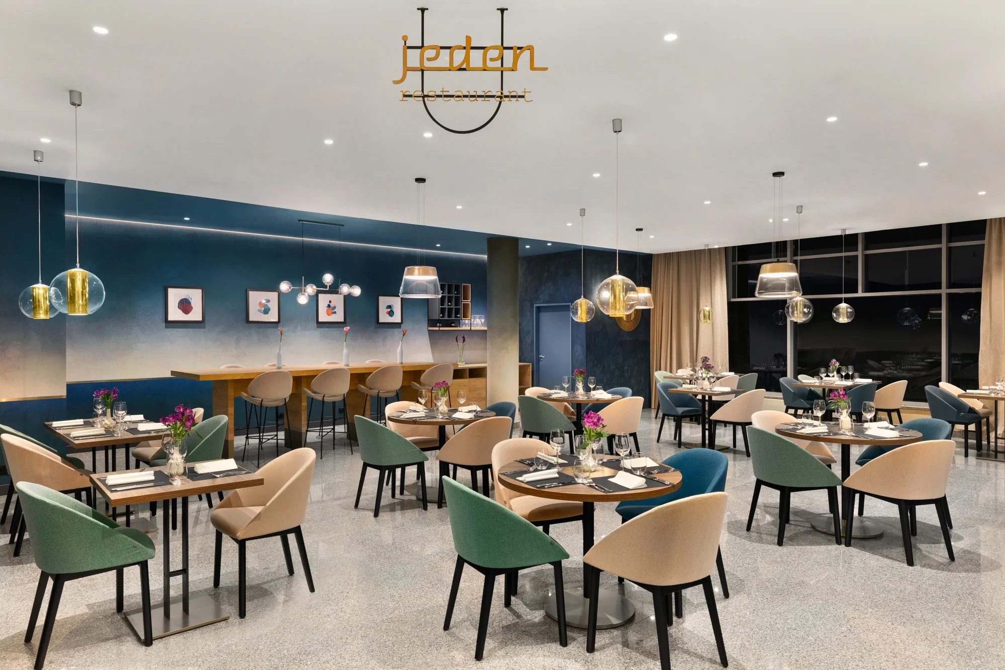 Moderní hotel v srdci Starého Města ve Wrocławi: pobyt se snídaní a welcome drinkem