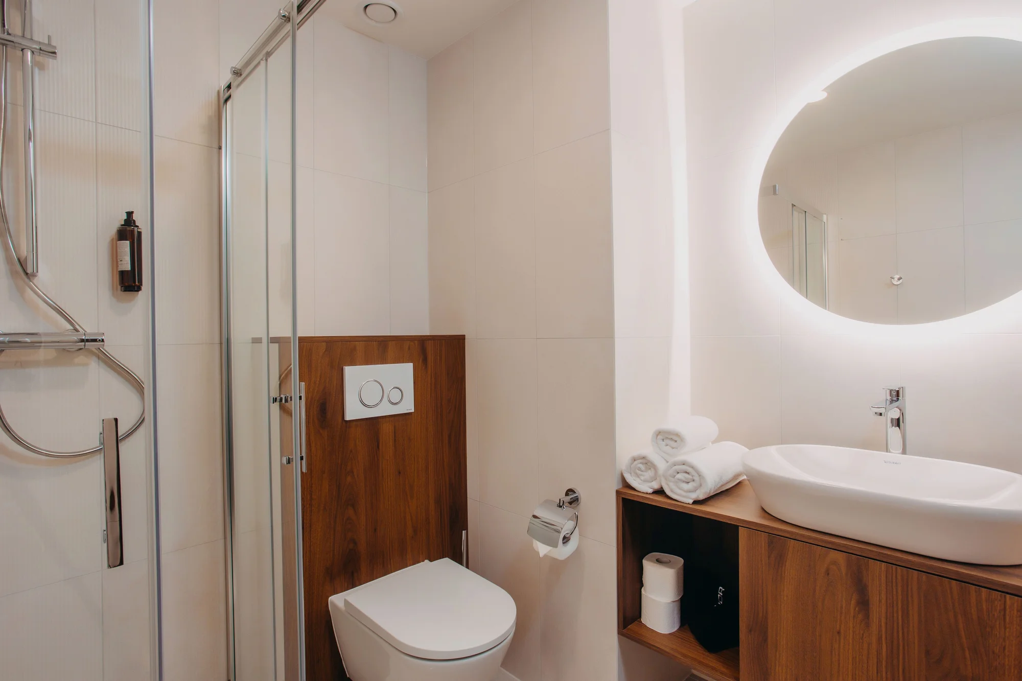 Świeradów-Zdrój: krásné apartmány, moderní wellness a snídaně nebo polopenze