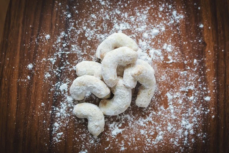 Vánoční cukroví: rohlíčky, linecké, vosí hnízda i ořechy nebo mix 10 druhů o váze až 1 kg