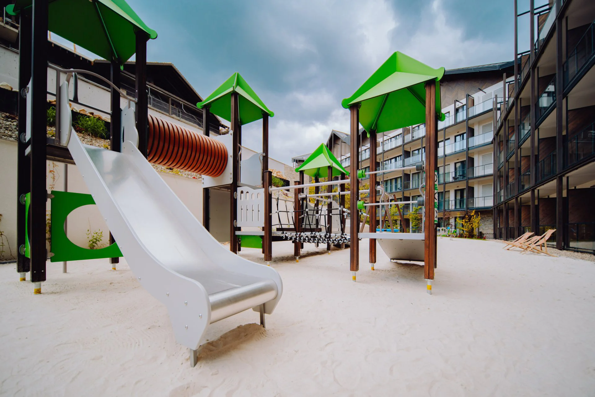 Świeradów-Zdrój: krásné apartmány, moderní wellness a snídaně nebo polopenze