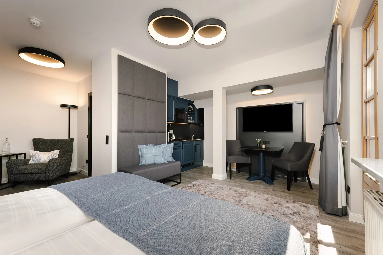 Pobyt v rakouských Alpách: hotelové pokoje i apartmány u jezera Grundlsee, wellness a snídaně