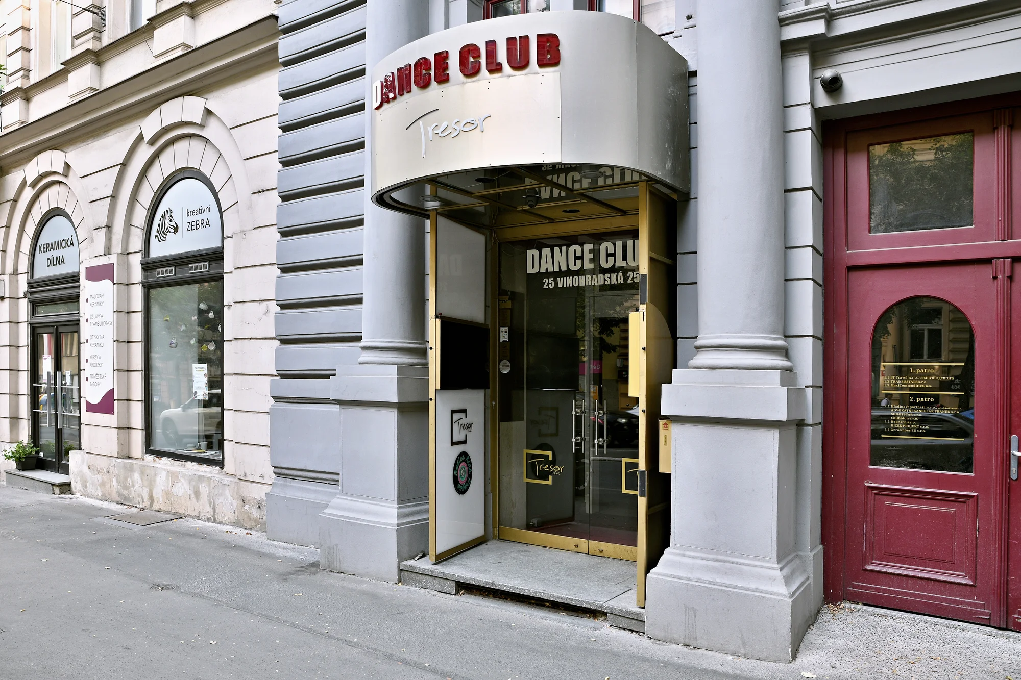 Roller Rink Prague: první americké bruslení v ČR, vstup s půjčením bruslí i popcornem a nápojem