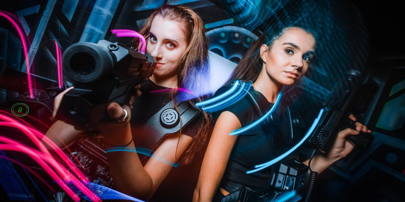 40 min. adrenalinu pro 4 osoby: laser game, laserové bludiště a 9D kino