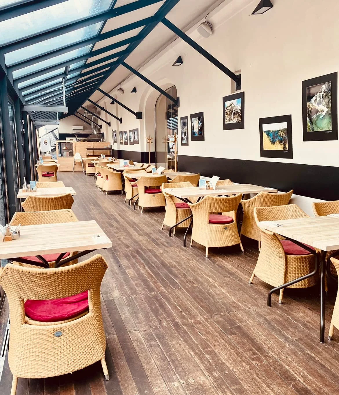 Pronájem bowlingové dráhy na 2 hodiny a tatarák, burger, smažák či quesadilla pro 4 hráče na Ladronce