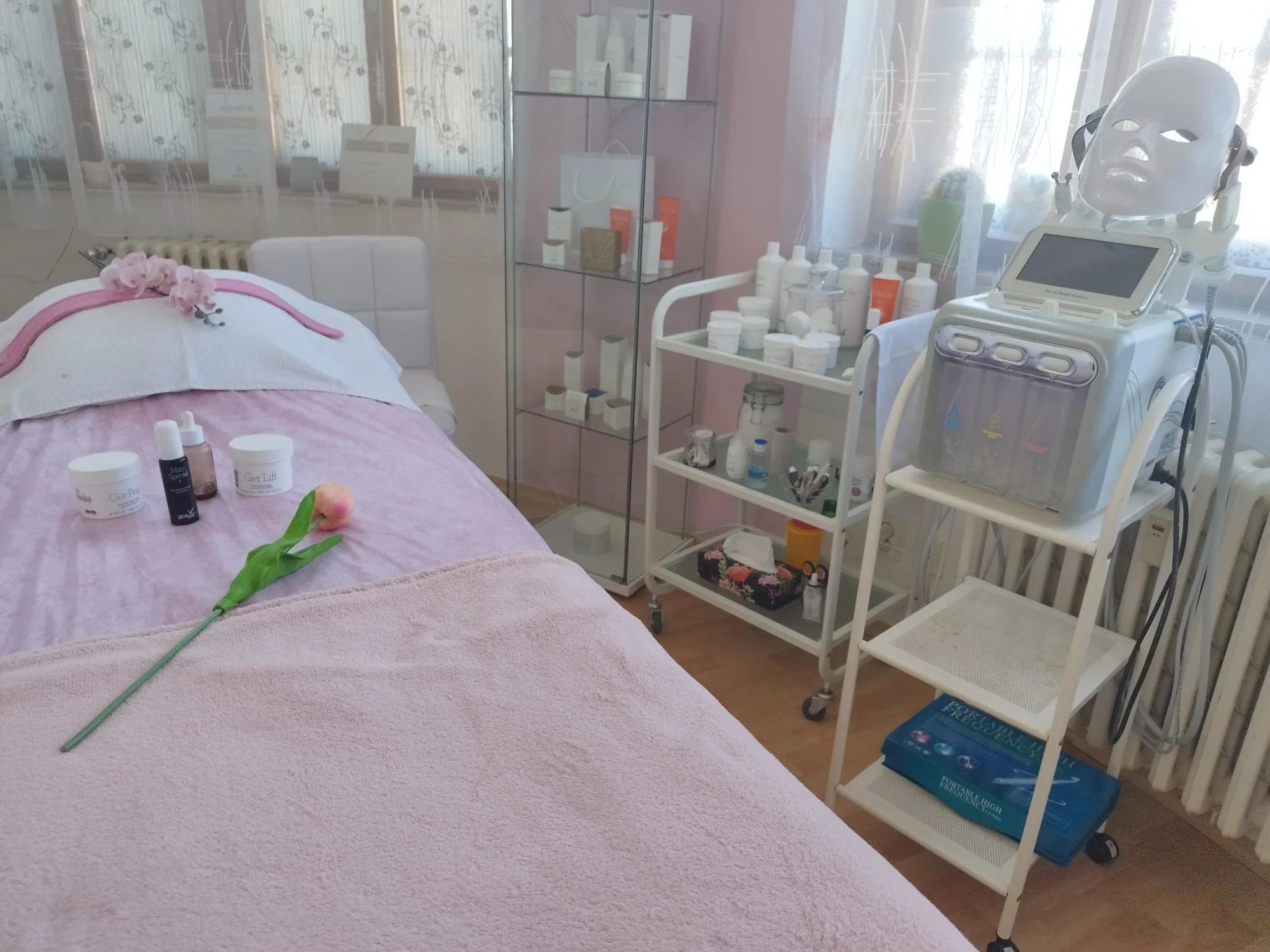 Kompletní kosmetická péče: masáž i hloubkové čištění