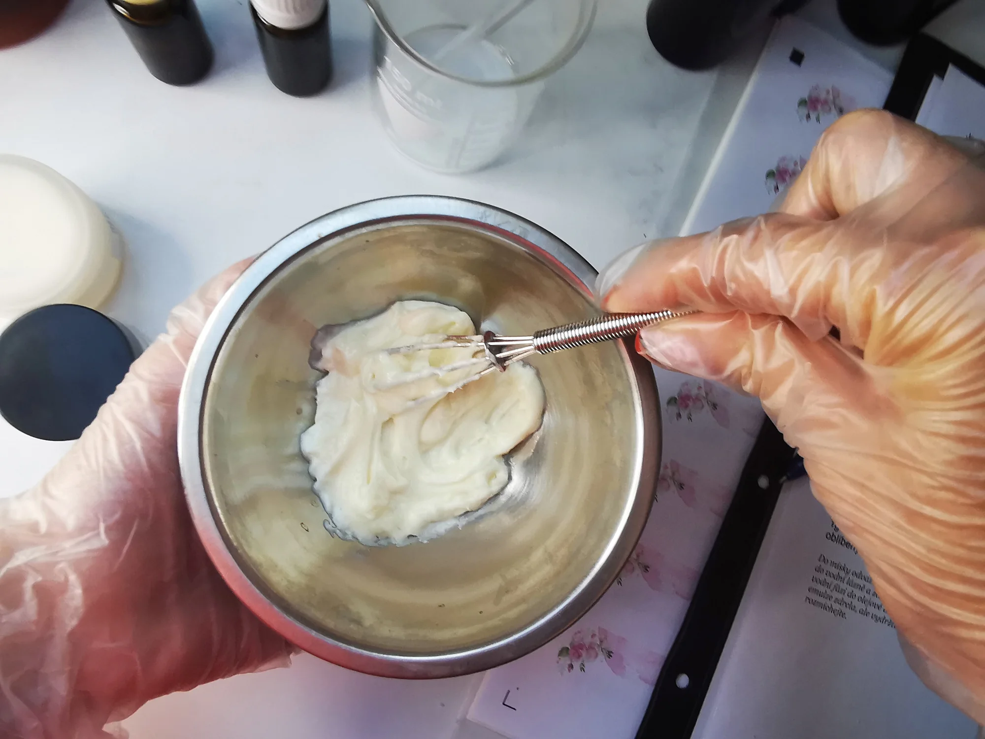 Workshop výroby přírodní kosmetiky: odličovač, peeling, sérum i parfém a mnoho dalšího