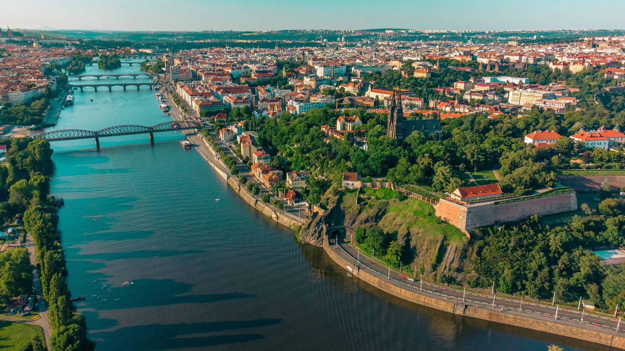 Pobyt v Praze na dosah Vyšehradu: 4* hotel se snídaní a vstupem do sauny, parkování zdarma