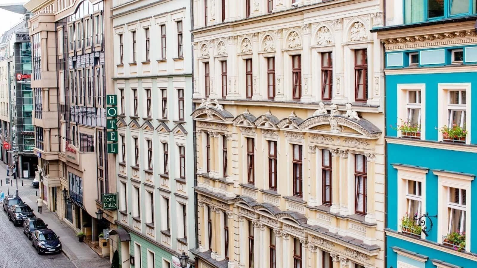 Pobyt se snídaní v samém srdci Vratislavi: ubytování v moderním hotelu pro jednoho, pár i rodinu