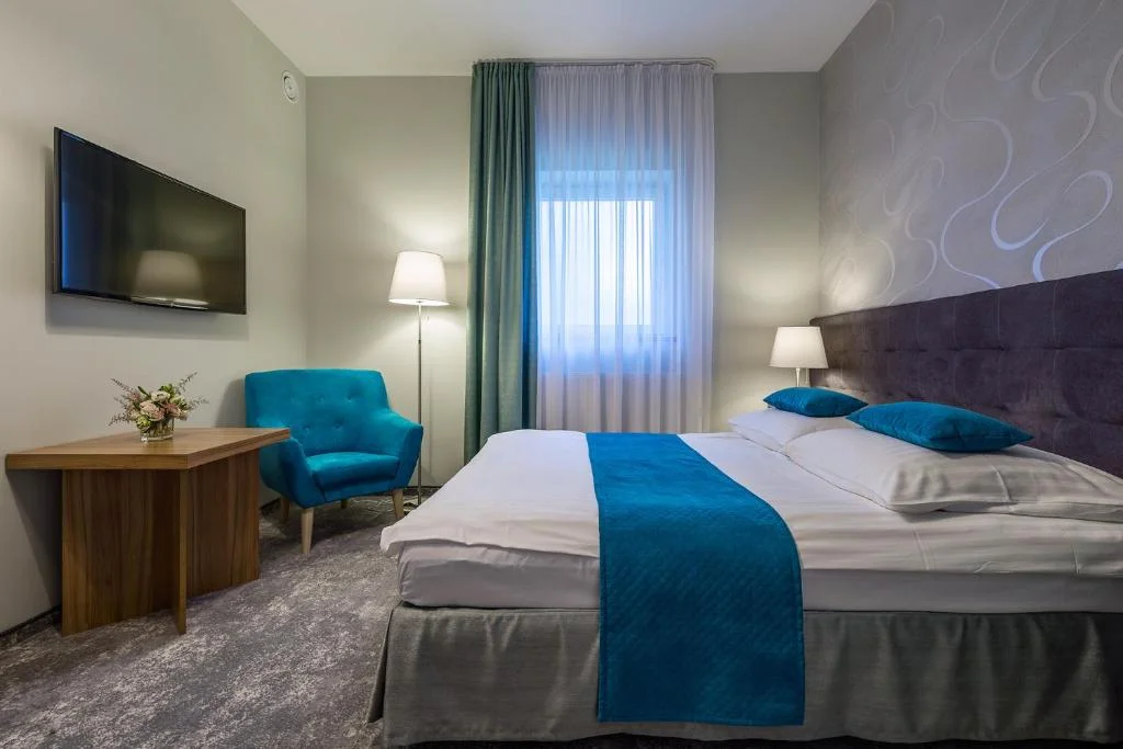 Pobyt se snídaní v samém srdci Vratislavi: ubytování v moderním hotelu pro jednoho, pár i rodinu