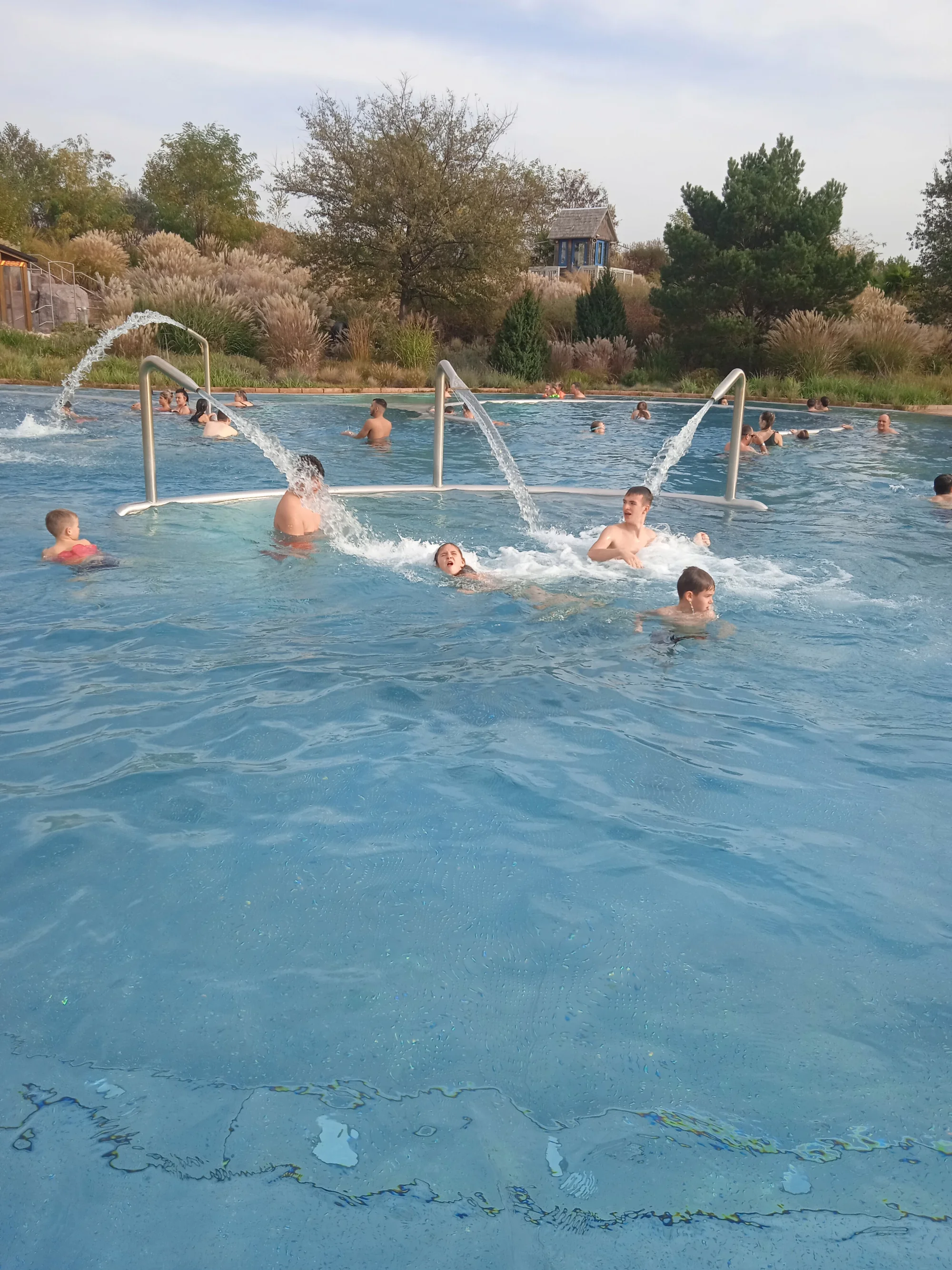 Celodenní vstupné pro děti i dospělé do vodního světa Tropical Islands v Německu