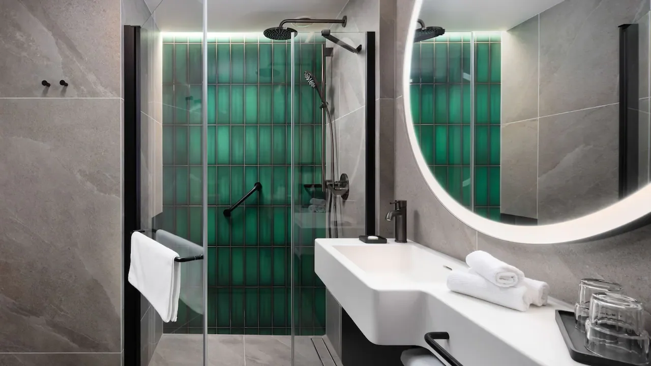 Moderní hotel v Krakově blízko centra i parku: pobyt se snídaněmi