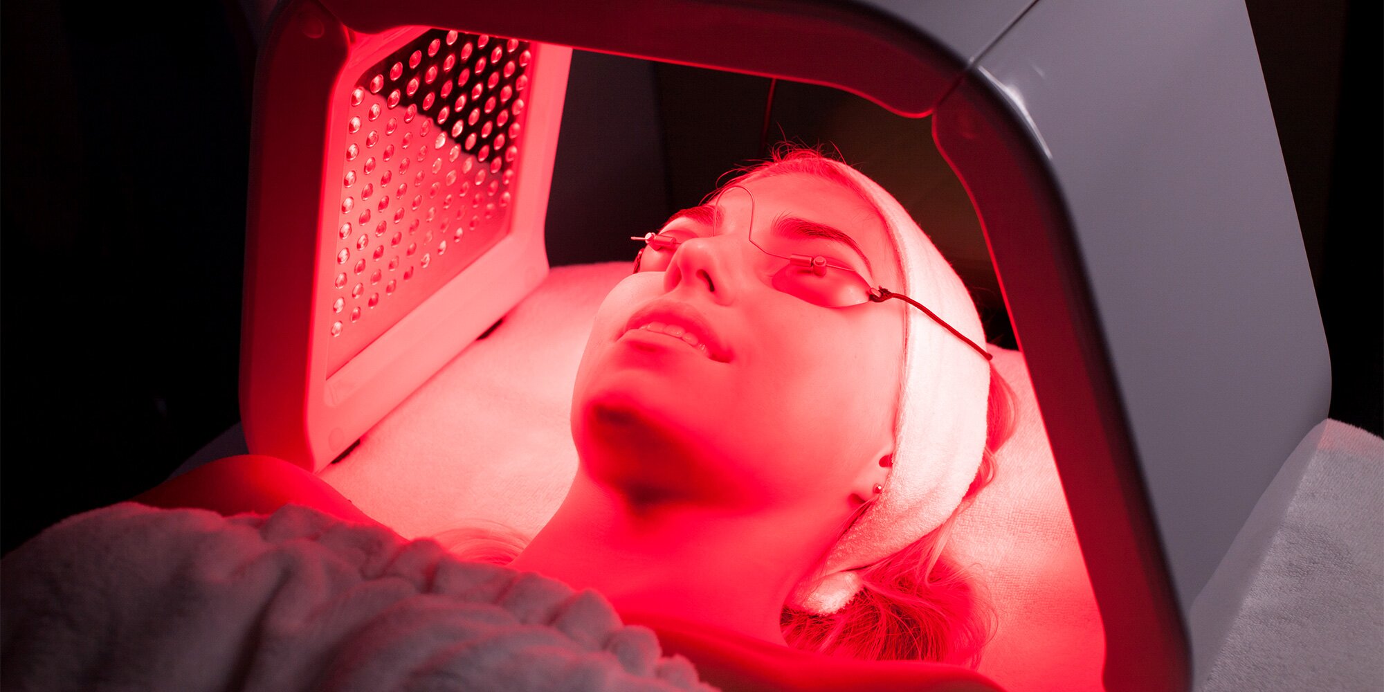 Fotonová terapie pleti vč. čištění ultrazvukem