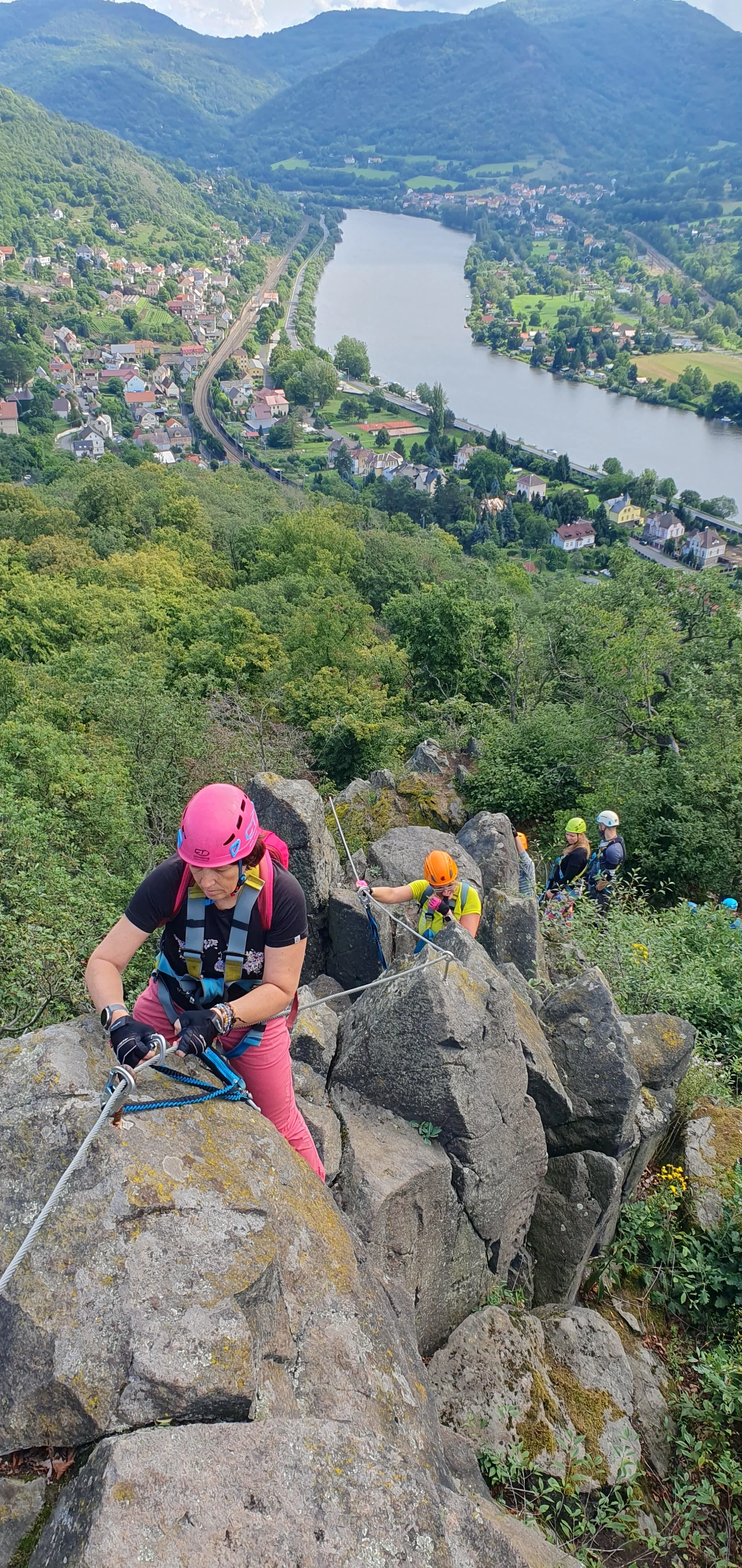 Via Ferrata: lezení po zajištěné cestě na Mlynářův kámen u Dubiček pro 1–3 osoby