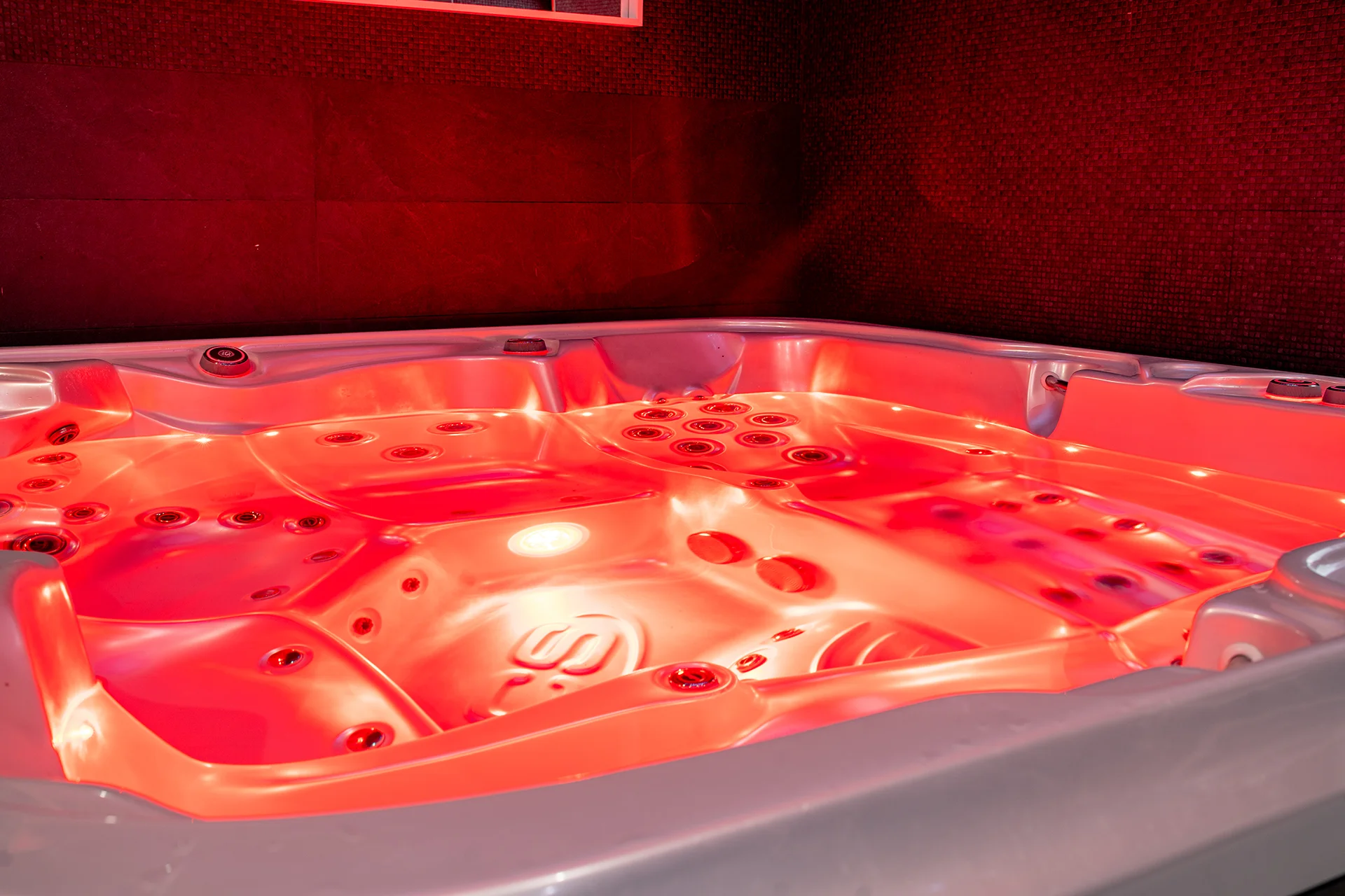 Privátní wellness pro 2 osoby: 120 minut, finská sauna a vířivka i varianty se sektem