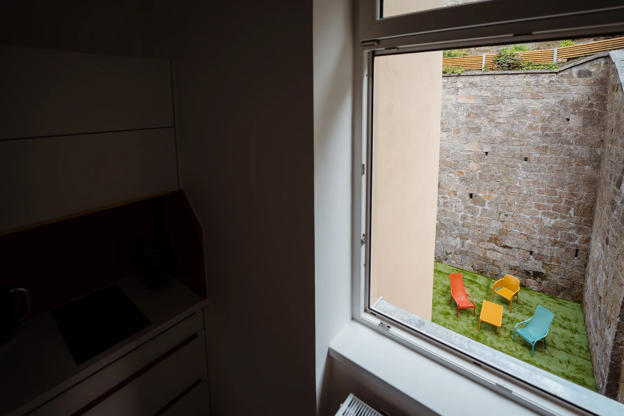 Nové apartmány u kolonády v Karlových Varech až pro 5 osob: balíčky se stravou, wellness i Saunií