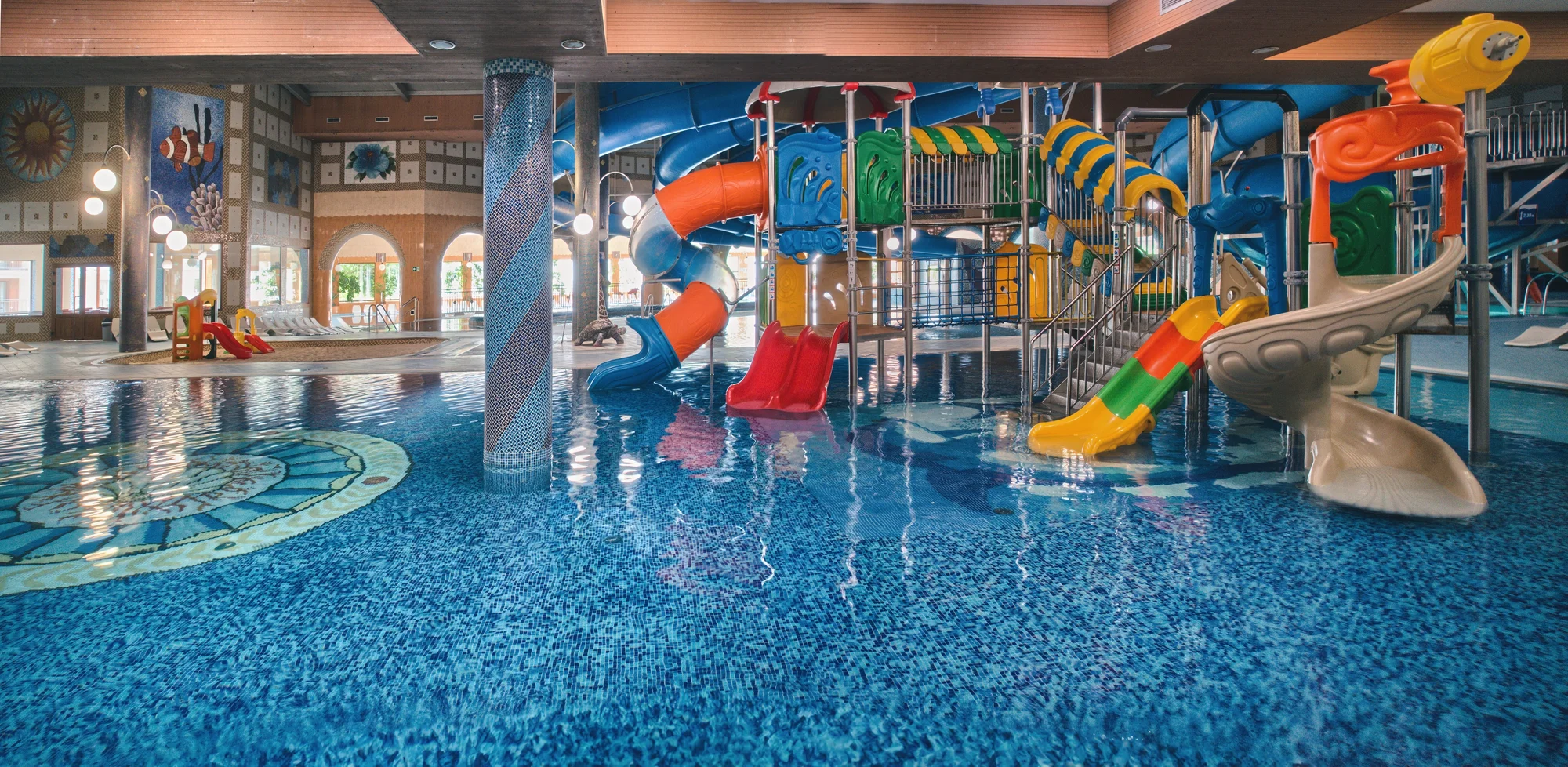 Rodinný pobyt u Mazurských jezer: hotel s aquaparkem, polopenze či plná penze a zábava pro děti