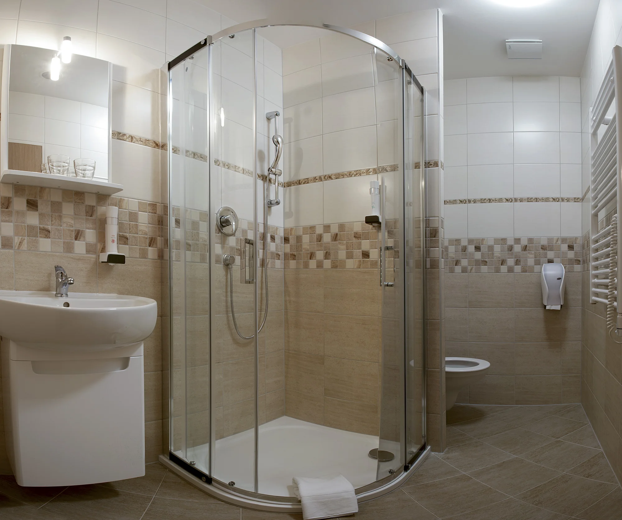 Božský pobyt ve Varech, super jako dárek: wellness procedury, polopenze i plná penze