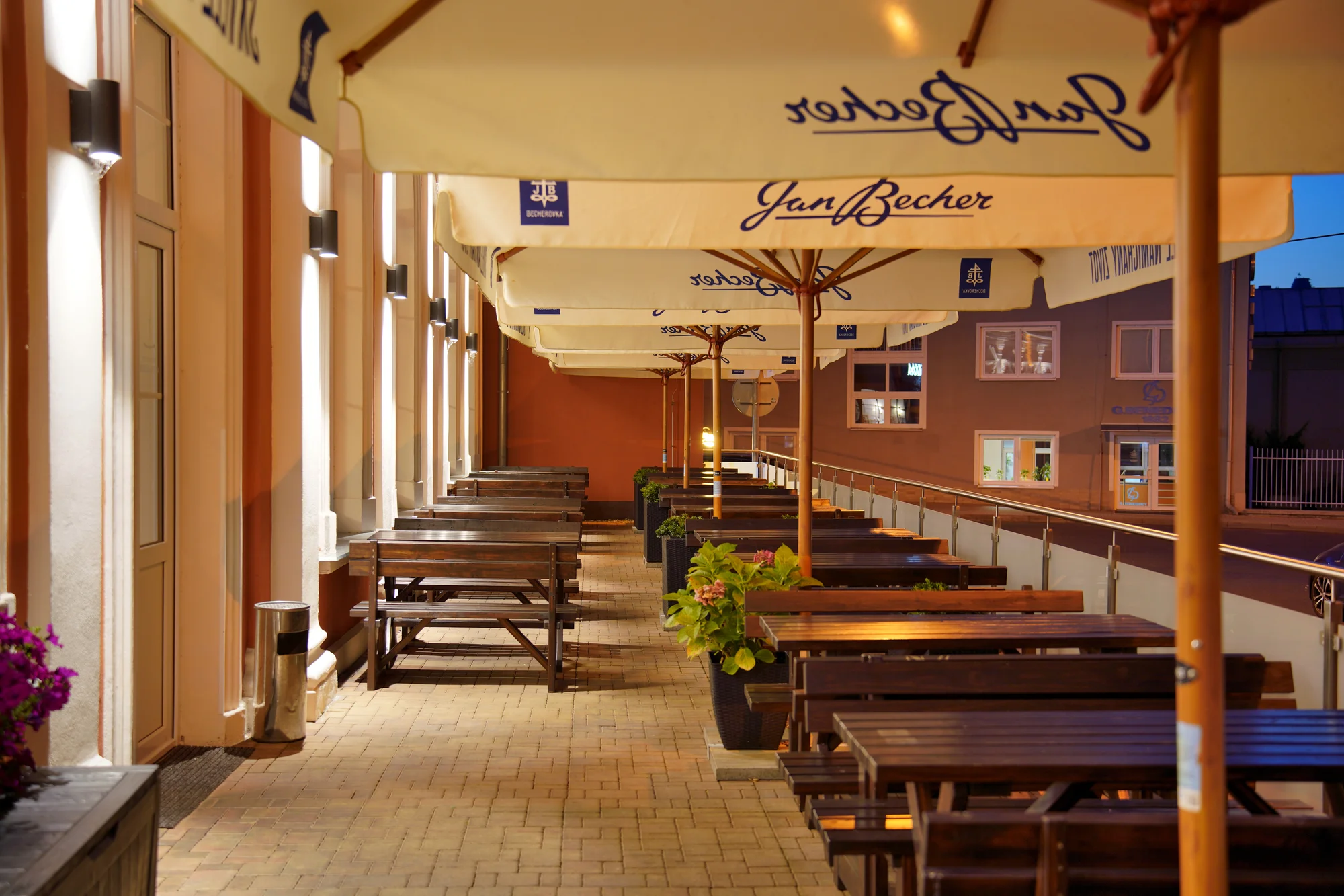 Božský pobyt ve Varech, super jako dárek: wellness procedury, polopenze i plná penze