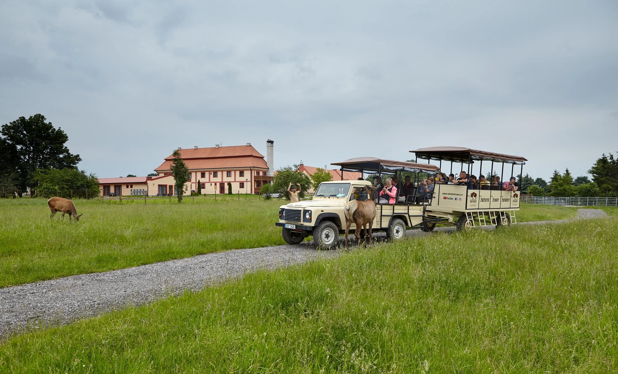 Pobyt v indiánské vesničce pro 2–4 osoby: nocleh v teepee, snídaně a Offroad Safari jízda