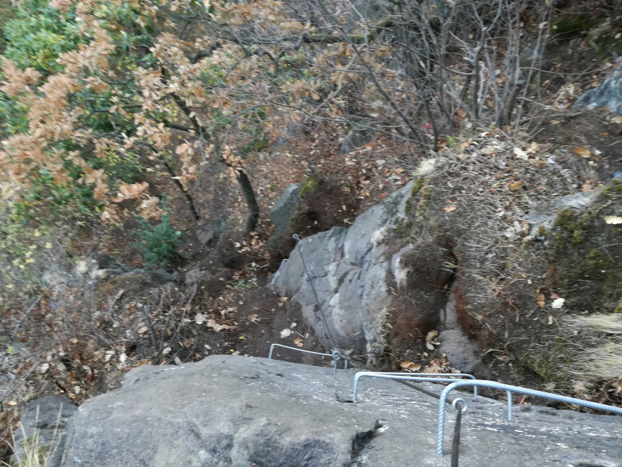 Via Ferrata: zajištěná cesta Lužická spojka - Vaňov s překvapením pro jednoho, dva i tři lezce