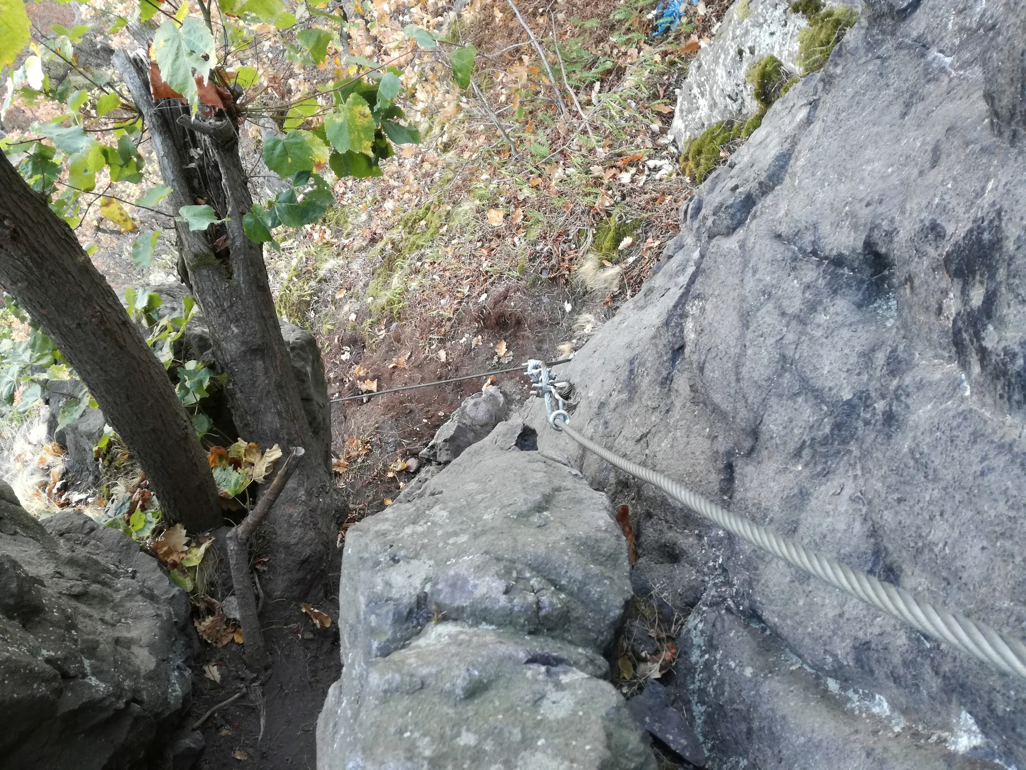 Via Ferrata: zajištěná cesta Lužická spojka - Vaňov s překvapením pro jednoho, dva i tři lezce
