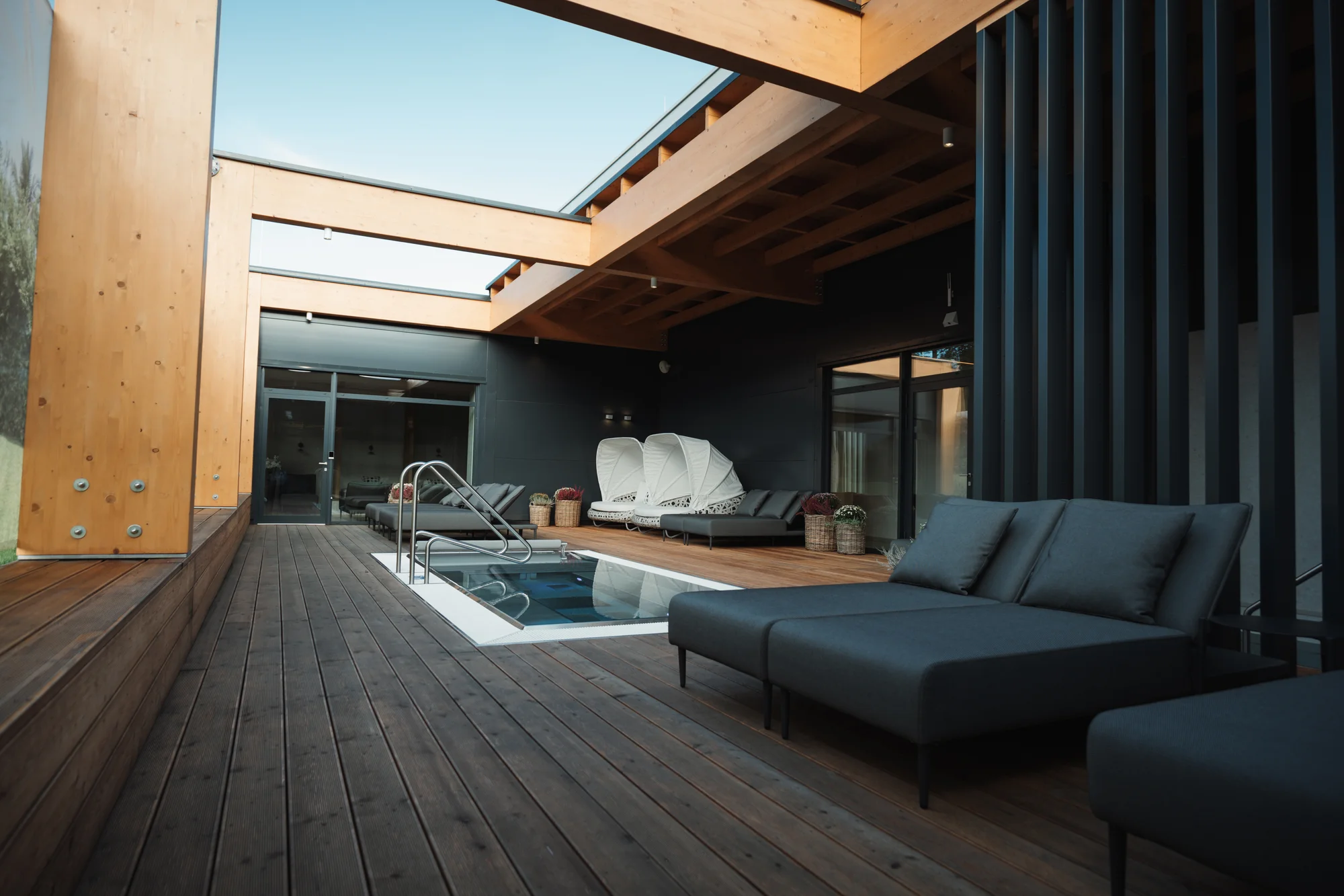 Moderní resort v Beskydech nedaleko Vsetína: snídaně, pobyt s večeří i neomezeným wellness