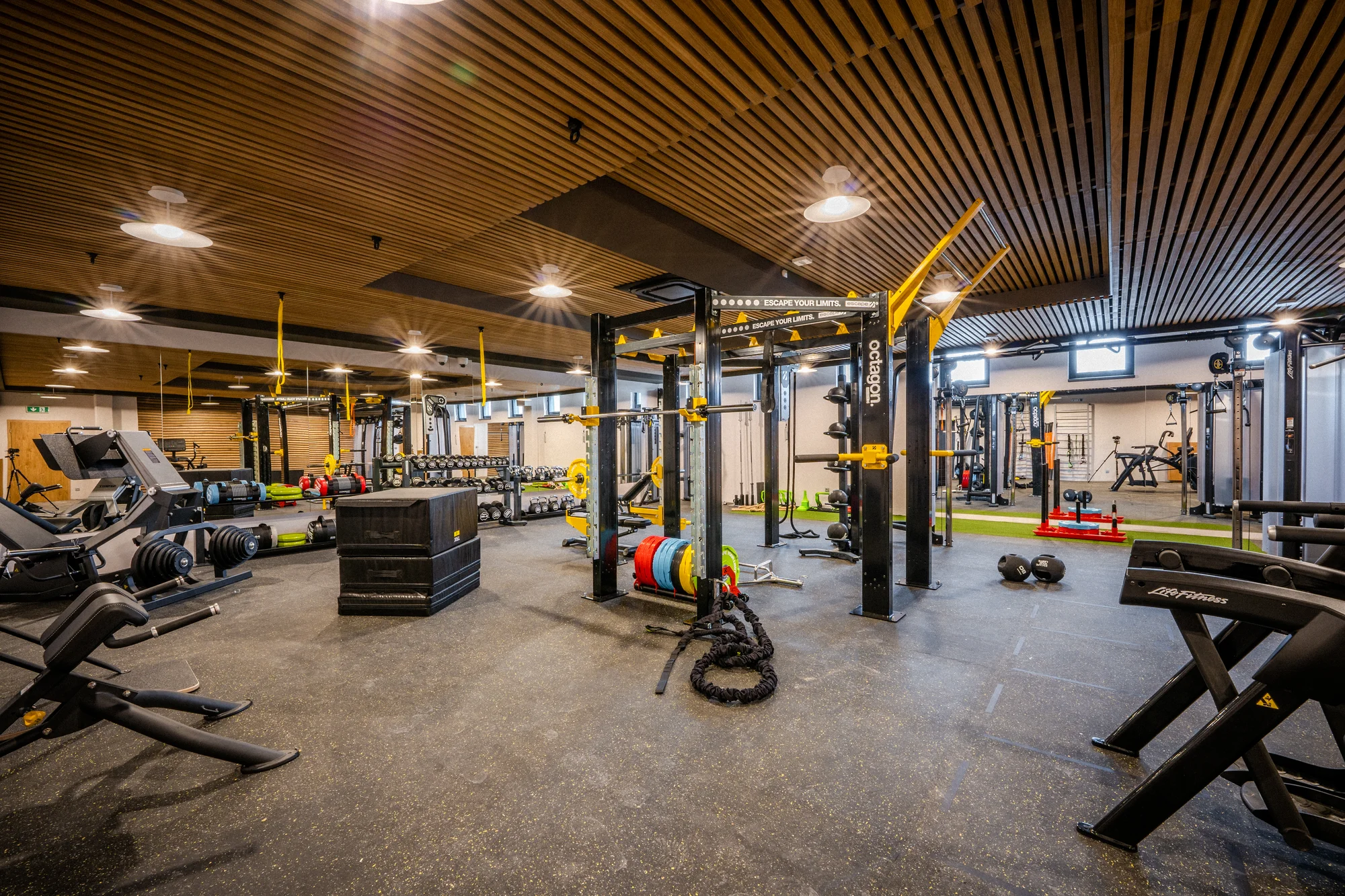 Moderní resort v Beskydech nedaleko Vsetína: snídaně, pobyt s večeří i neomezeným wellness