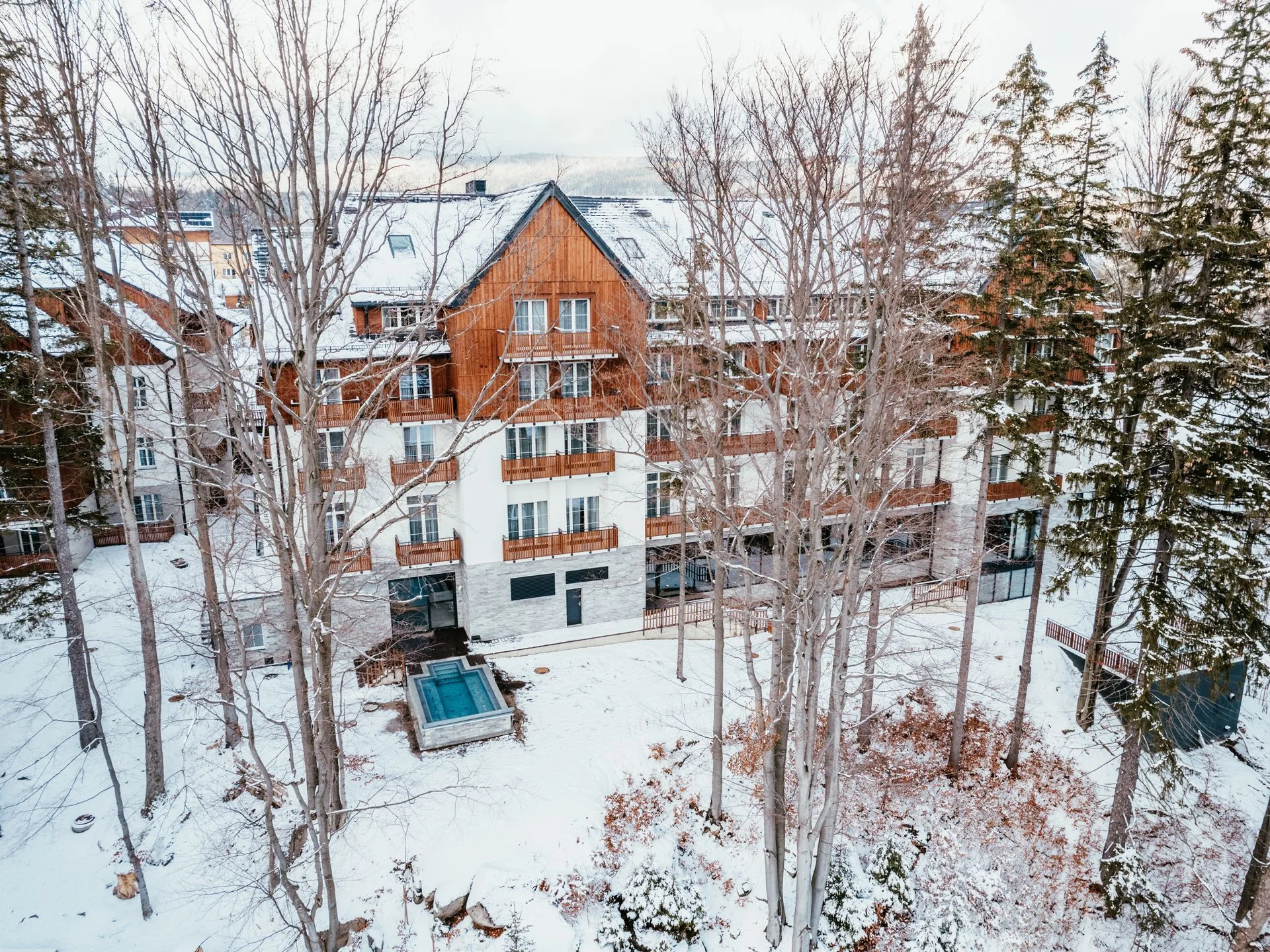 Moderní hotel ve Sklářské Porubě v polských Krkonoších: neomezený wellness a polopenze