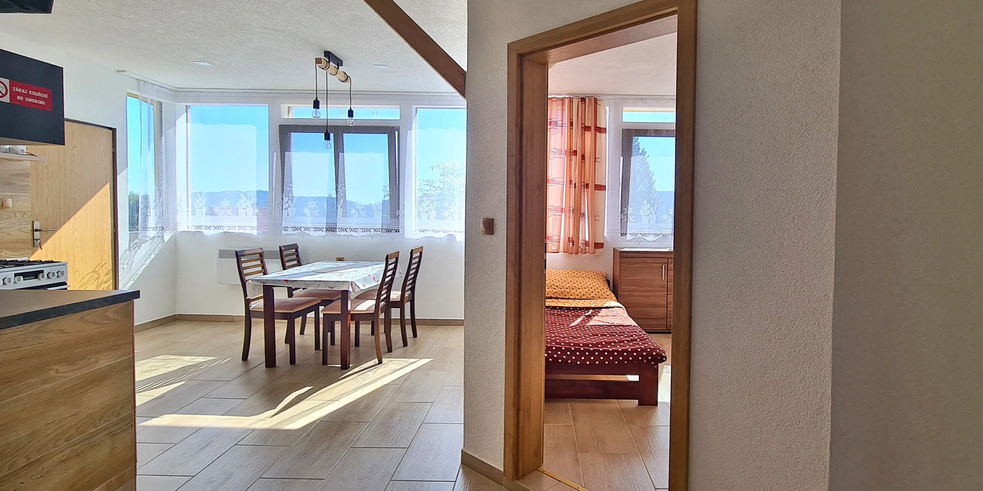 Až 8 dní pohody přímo u Lipna: vybavený apartmán s kuchyňkou a půjčením kol