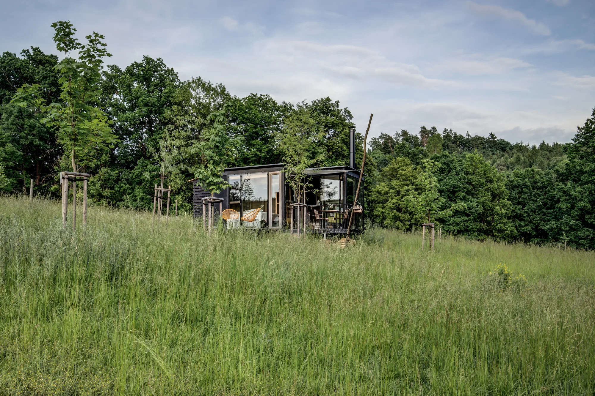 Netradiční pobyt na východě Čech: ubytování v luxusní chatě, snídaňová bednička a wellness