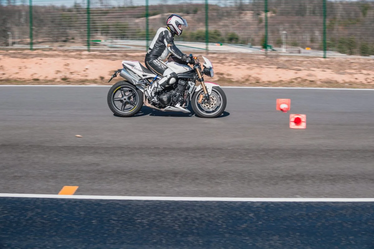 Kurz zdokonalení jízdy na motorce na nejmodernějším polygonu v Evropě