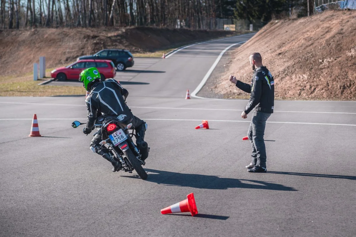 Kurz zdokonalení jízdy na motorce na nejmodernějším polygonu v Evropě