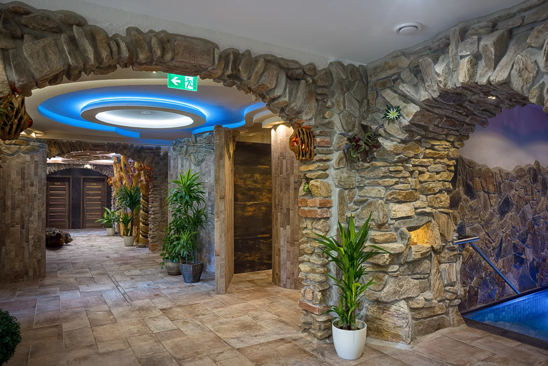 Hostina v Pekle Čertovina pro 2 nebo 4 osoby i vstup do wellness nebo čertovský program i se sladkým pokušením