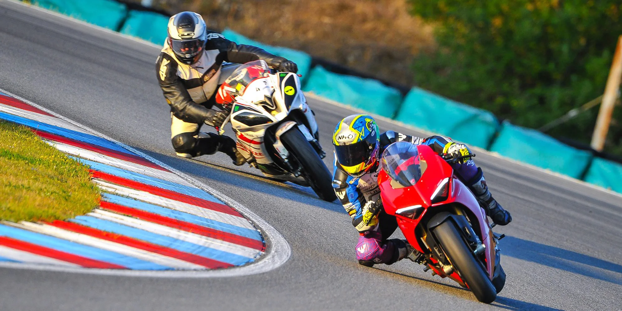 Kurz zdokonalení jízdy na motorce na nejmodernějším polygonu v Evropě