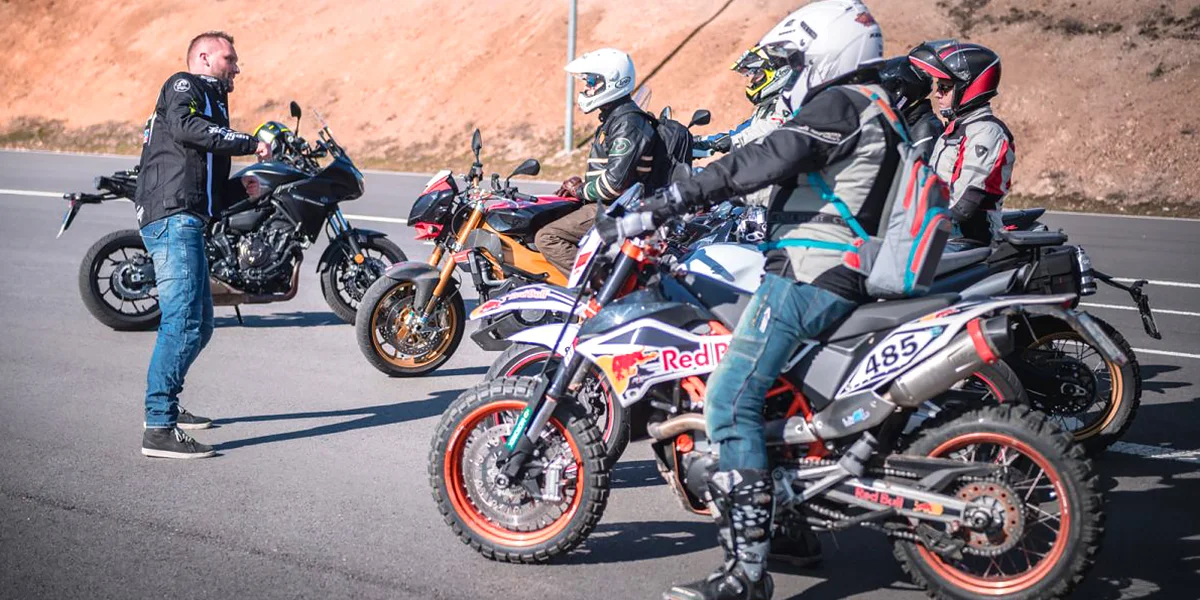 Kurz zdokonalení jízdy na motorce na nejmodernějším polygonu v Evropě