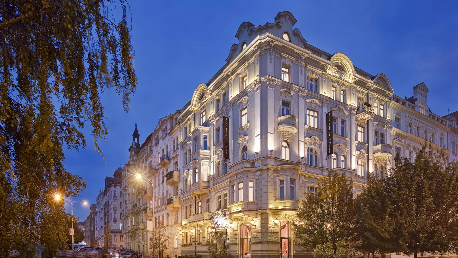 Jarní pobyt v 5* hotelu na Janáčkově nábřeží v centru Prahy se snídaní