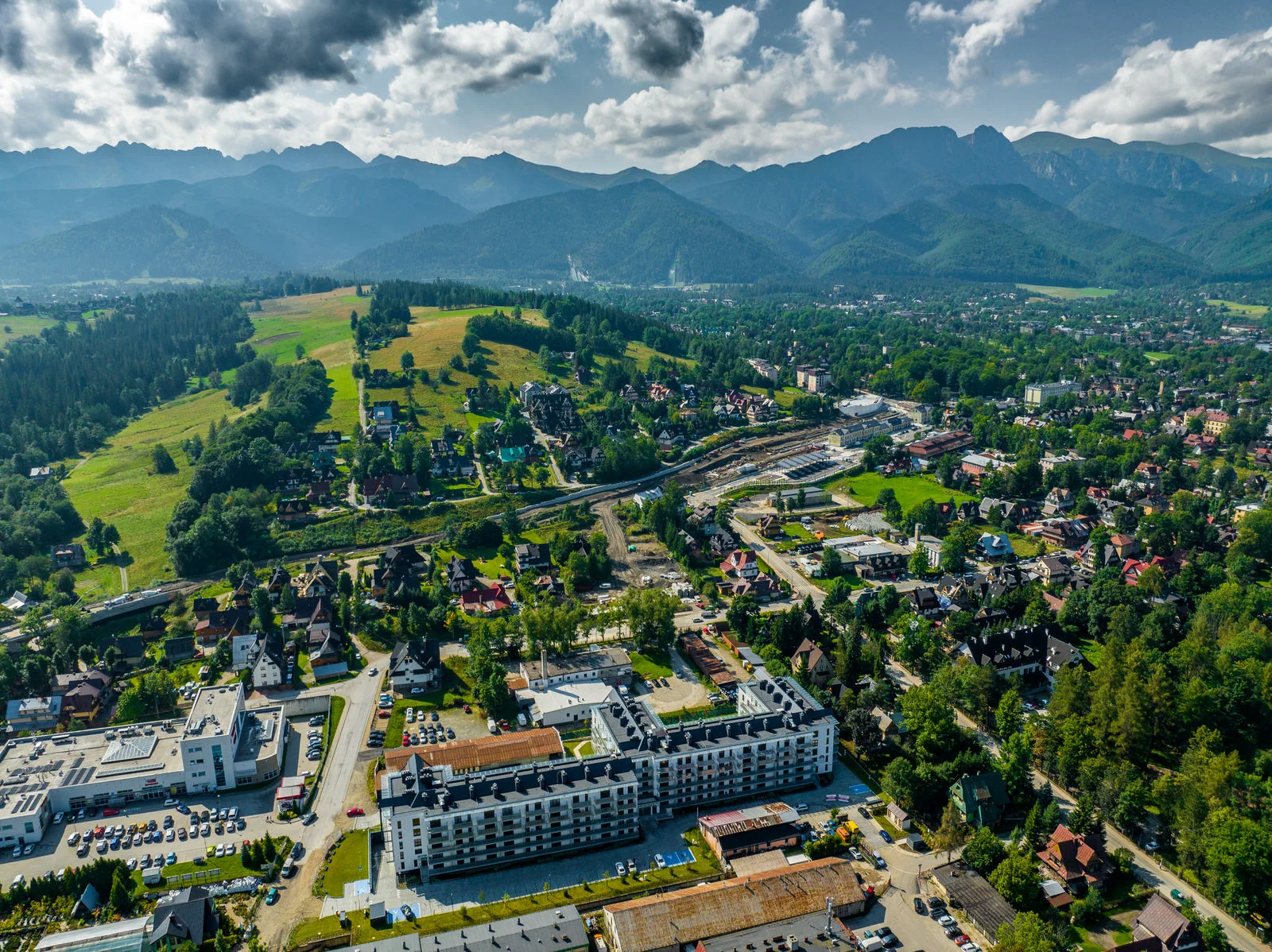 Dovolená v Zakopaném: apartmán pouze 600 m od vlaku, neomezený wellness i moderní pokoje