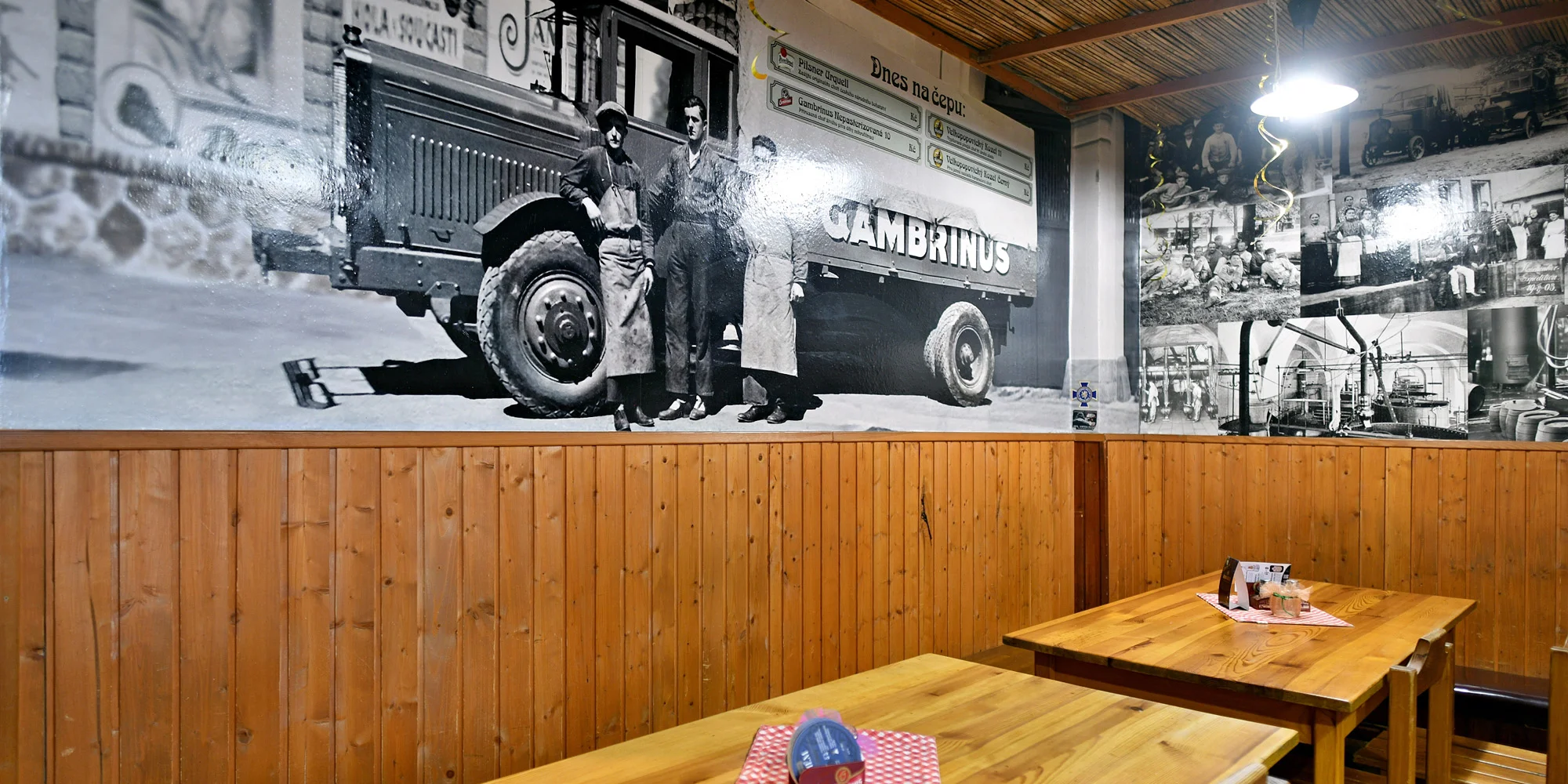 Burger, hotdog či sendvič vč. přílohy a dezertu dle výběru pro 1 i 2 osoby